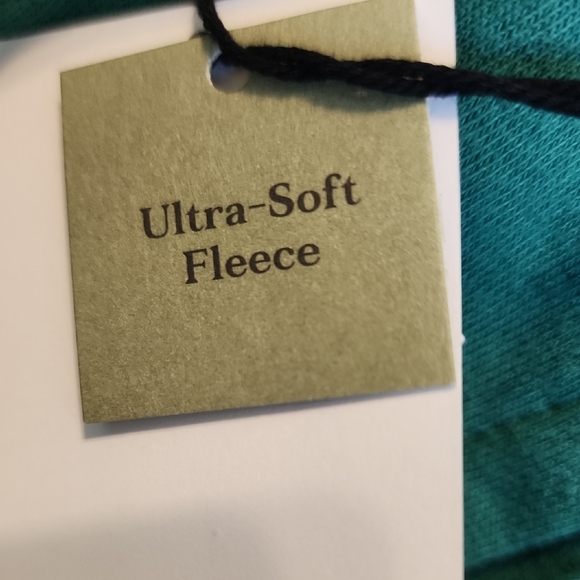 Men's Athletic Shorts in Vibrant Green - Picture 10 of 13